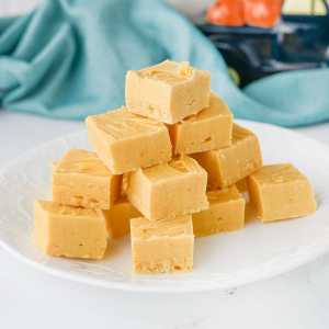 Easy Pumpkin Fudge