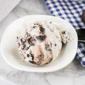 Oreo Cookies and Cream Ice Cream